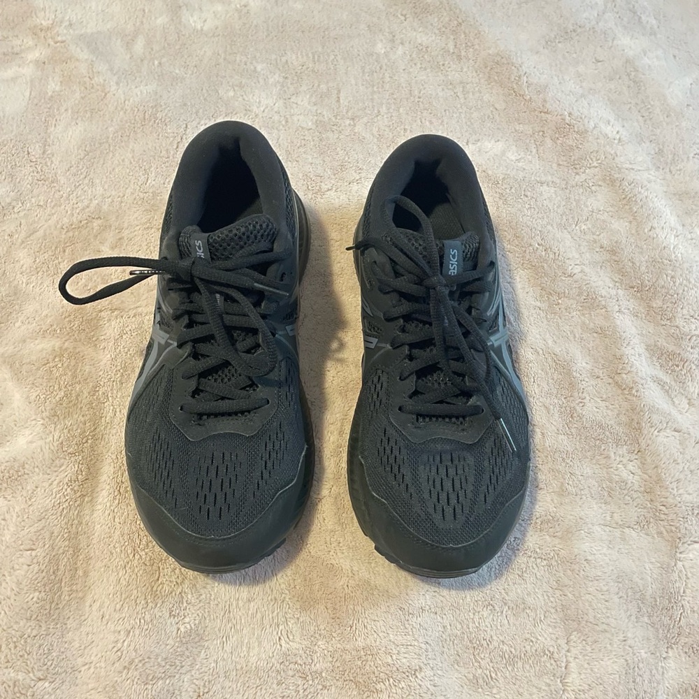 ASICS Gel Contend 7 Men’s Sneaker 8 Extra Wide